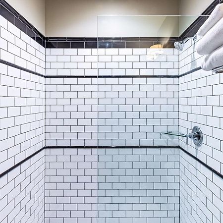 Hip Urban Loft-Small Town Charm-124 Lofts #2 West Dundee Экстерьер фото