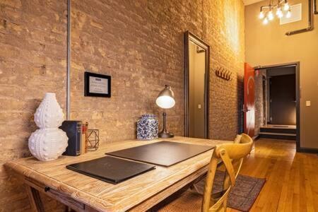 Hip Urban Loft-Small Town Charm-124 Lofts #2 West Dundee Экстерьер фото